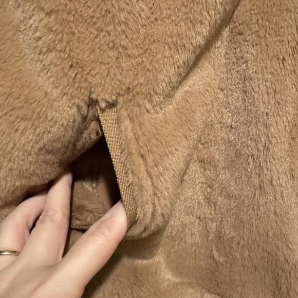 Abercrombie Fitch Faux Fur Half Zip Sweatshirt Tan Size Large - Picture 3 of 6